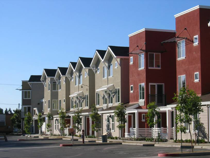 Arroyo Point Apartments (Jennings Avenue Family Housing)